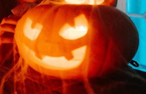 Jack-O-lantern with goofy face.